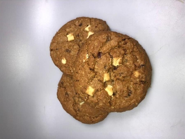 Haver aardbei witte chocolade koek